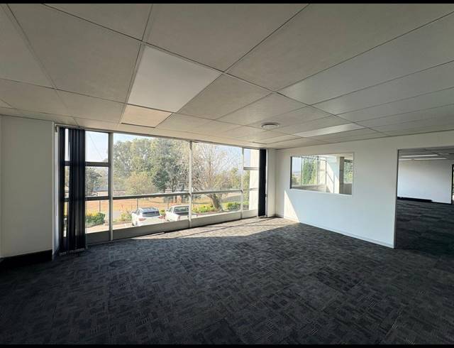 193M² OFFICE TO LET IN KYALAMI